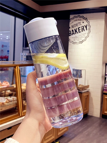 Свежая и простота Студенческая чашка водяной чашки творческая пластиковая чашка принести чай, приносящий мужчинам и спортивные спортивные спортивные занятия