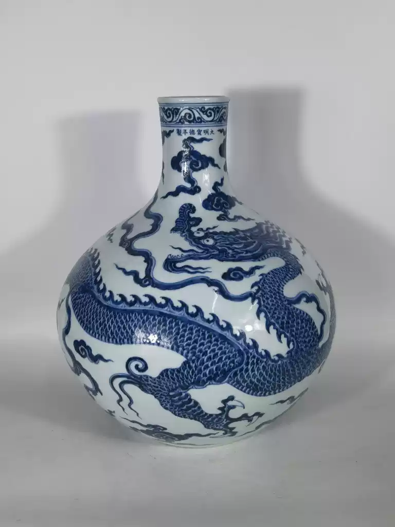 明代宣德青花龙纹天球瓶古玩收藏官窑瓷器柴窑烧制青花瓷瓶-Taobao-Tmall