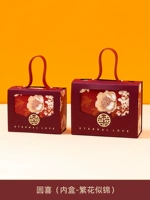 Закругленный цветок похож на парчу