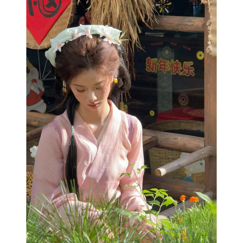 Pink Wei-Jin Style Pastoral Ancient Costume Modified for Everyday Wear, Commoner Hanfu for Women, Farmer Girl Farming Outfit with a Traditional Collar and Waist-Length Set