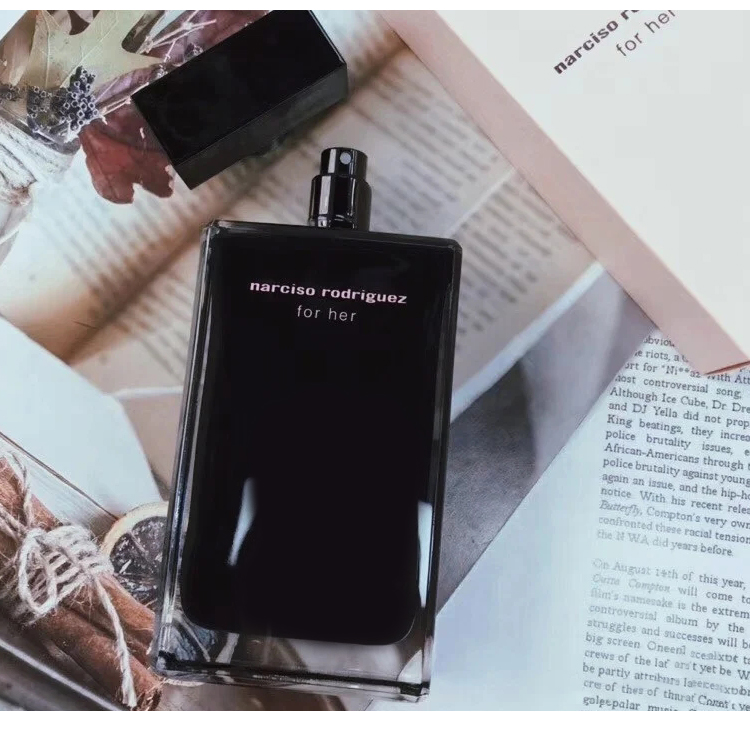 Narciso Rodriguez Narciso Rodriguez For her chai đen chai trắng chai hồng nước hoa cùng tên 50ml nuoc hoa vung kin
