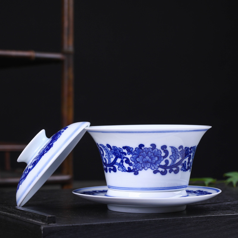 Offered home - cooked three just tureen hand - made ceramic tea bowl of blue and white porcelain in jingdezhen porcelain tea bowl of pure hand cups