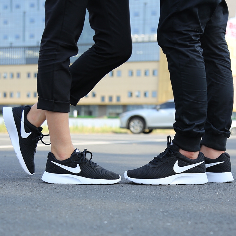 matching nike shoes for couples