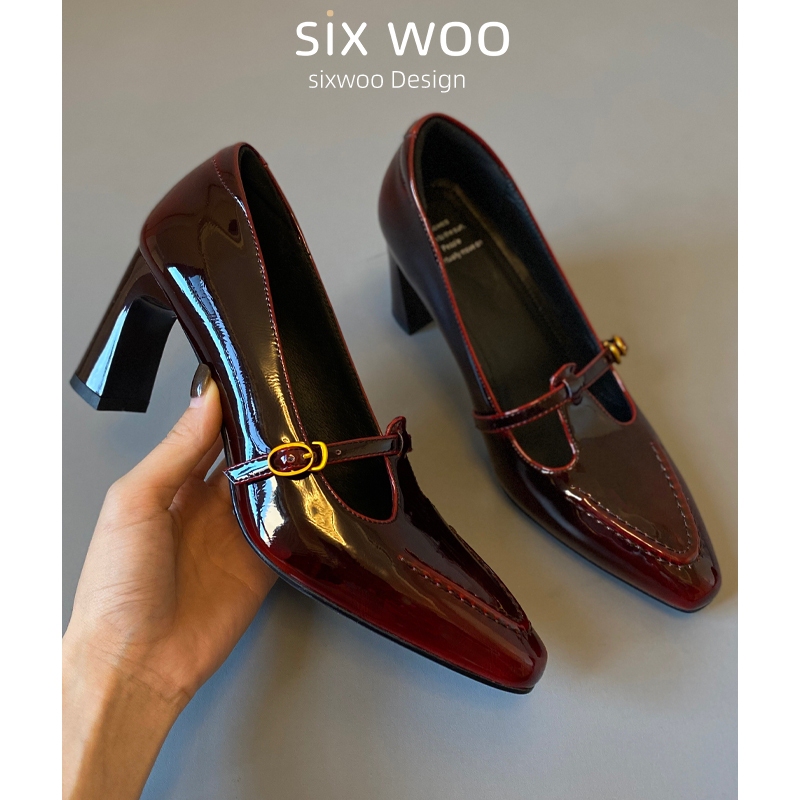 Sixwoo Gradient Burgundy High Heels with Pleated Design, Square Heel, T-Strap, Shallow Mouth, Single Shoes with a High-End Feel and Versatile Style