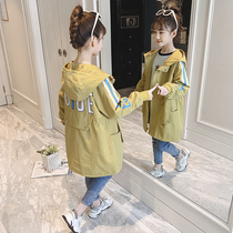 Girls coat spring and autumn 2021 New Korean version of foreign style Net red fashionable childrens clothing middle and long windbreaker tide