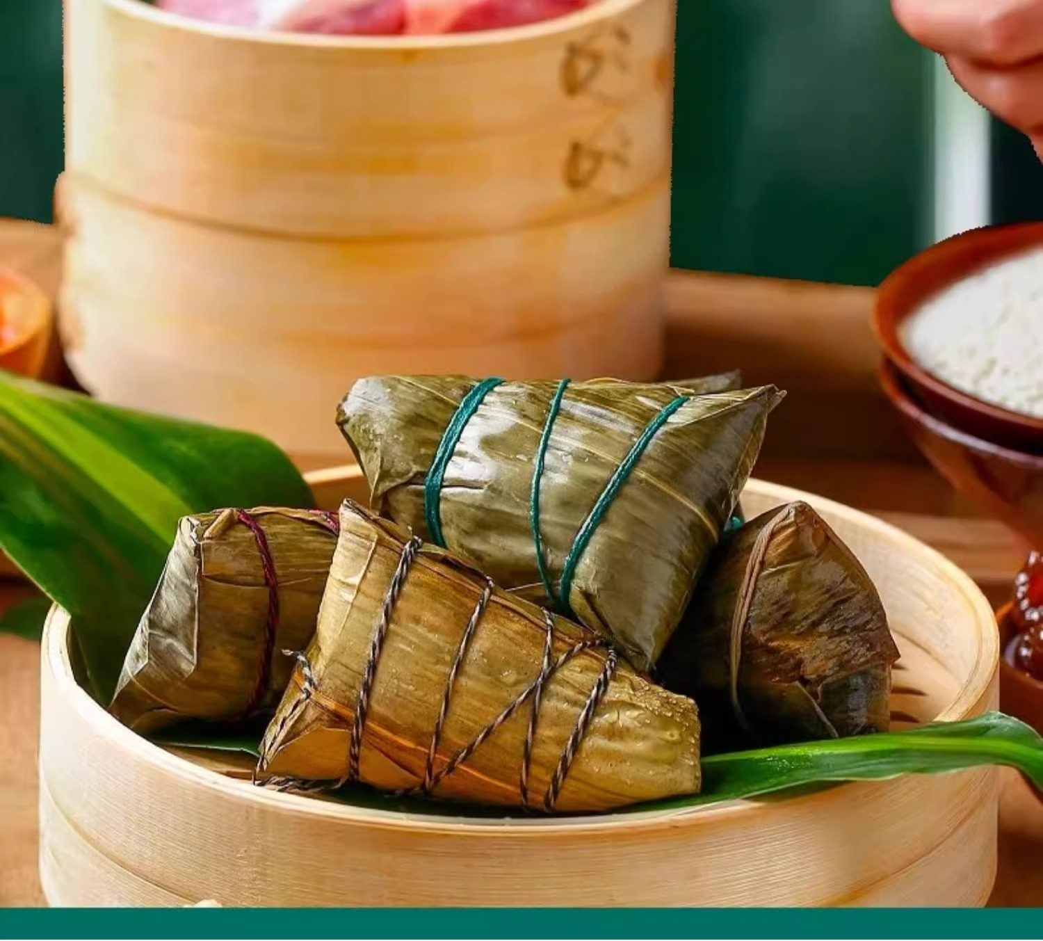 【中国直邮】广州酒家 风味粽子真空礼盒 早餐端午节美味 蛋黄肉粽大礼袋 800g