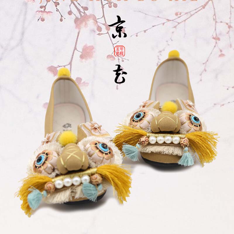 Jinghua Ethnic Style Tiger Head Shoes for Women, Adult Handmade Embroidered Shoes, Tassel Soft-Soled National Trend Cloth Shoes Jinghua Ethnic Style Tiger Head Shoes for Women, Adult Handmade Embroidered Shoes, Tassel Soft-Soled National Trend Cloth Shoes