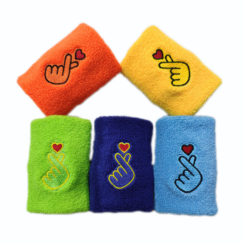 Sports Wrist Shake of the same style More Than Heart Personality Cute Embroidery for men and women Running fitness and sweating sweating wrists