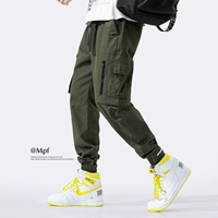 Военный зеленый