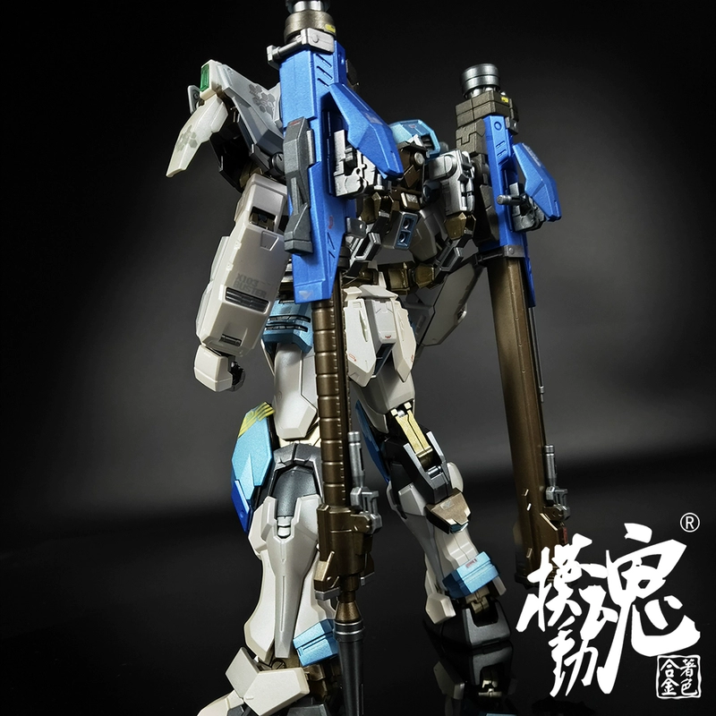 Khuôn điểm màu hợp kim linh hồn năng động Bandai Gundam Mô hình lắp ráp MG Storm Sự khéo léo cực kỳ cháy bỏng Màu xanh lam - Gundam / Mech Model / Robot / Transformers