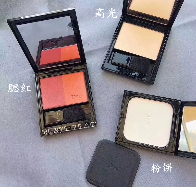 DVZ Flower Color Soft Light Powder Powder Soft Color Phấn má hồng hai màu Phấn má hồng làm sáng Phấn phủ sáng tạo sửa chữa trang điểm đích thực - Bột nén