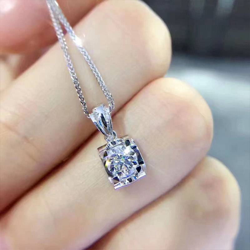 18K Platinum Bull head Diamond Pendant diamond pendant with four-claw diamond necklace with silver necklace