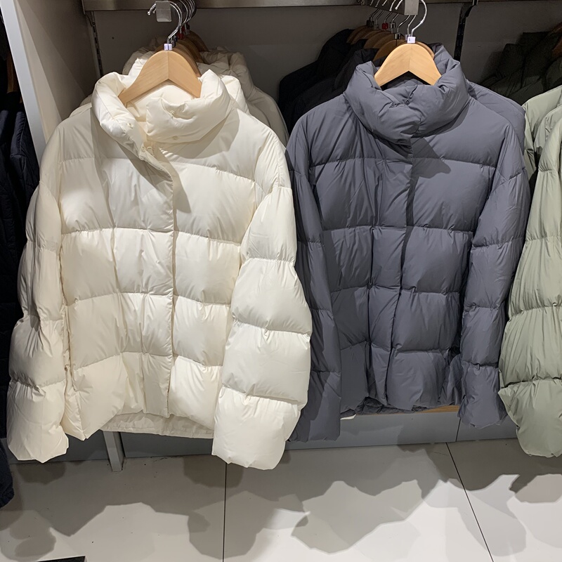 Fitting Room-Produced 2024 Winter New Cloud-Like down Jacket, Loose and Thickened Stand-Up Collar Coat for Women K469901