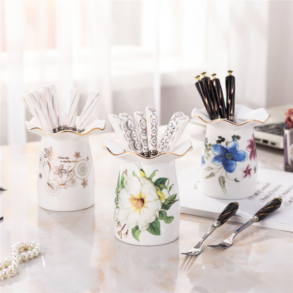 Creative home cute fashion small fork fruit fork fruit sign ceramic stainless steel dessert fork dessert fork set
