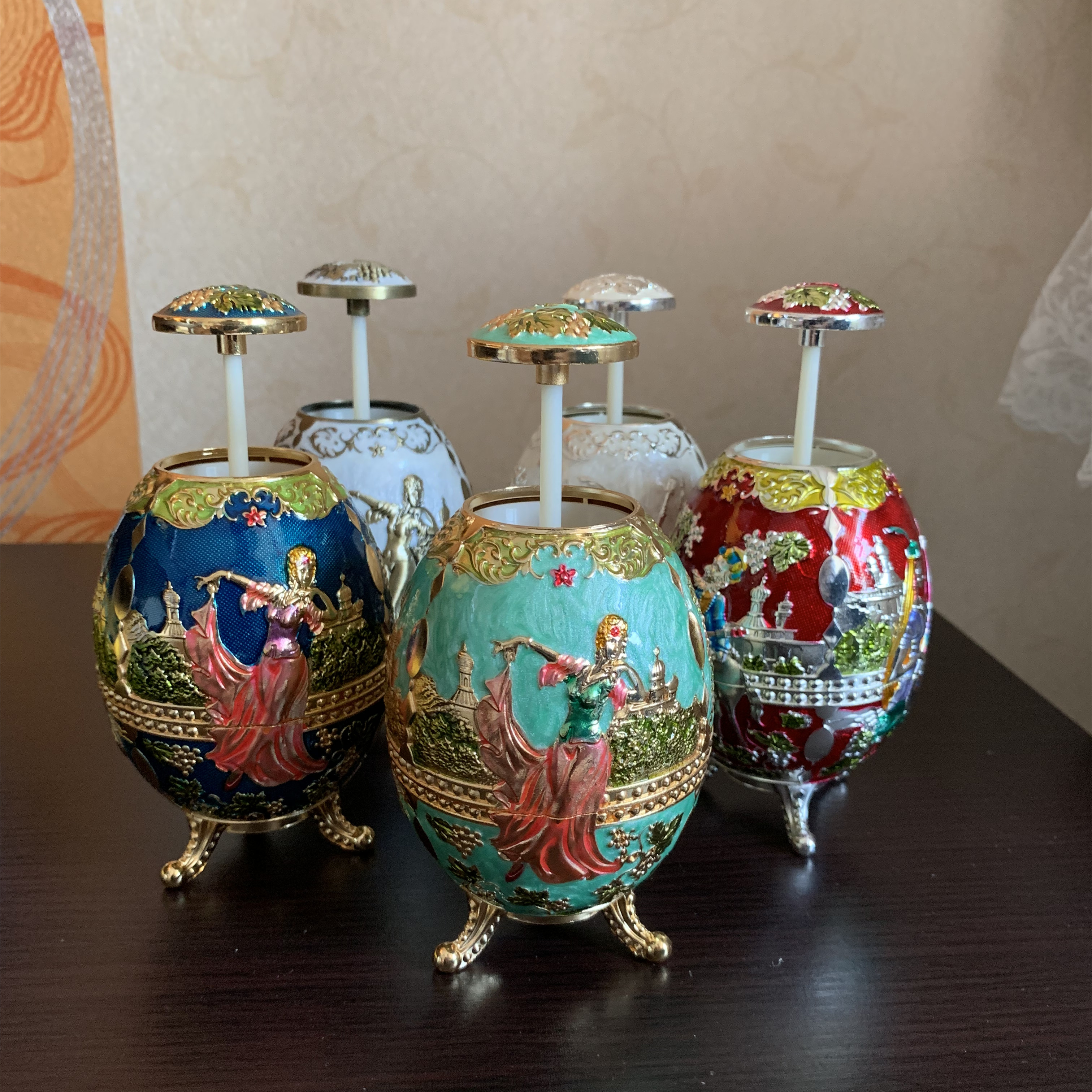 Xinjiang featured pattern toothpick cylinder pressed with automatic toothpick box Creative dining room Home portable toothpick bucket flushed