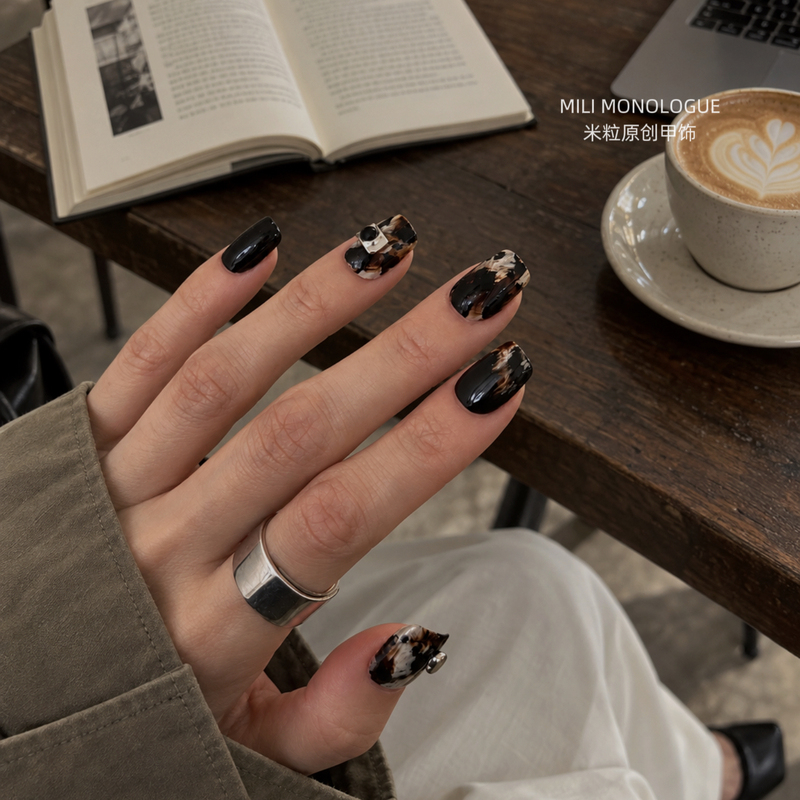 【Mili Rice Grain】Mujie Cow Pattern Original Handmade Wearable Nails Short Style 2026 New High-End Nail Art