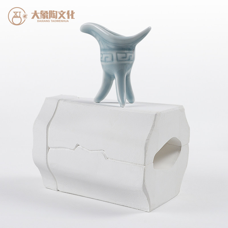 Sanjue cup plaster grouting mold ceramic pottery grouting mold custom wine cup wine glass tripod wine bottle model