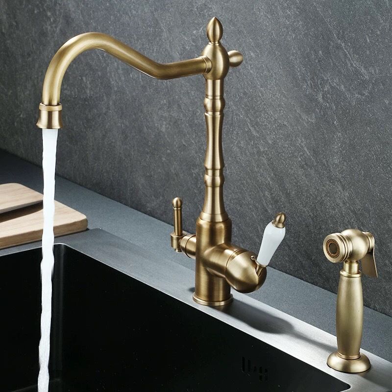 French-Style Retro Kitchen Faucet with Hot and Cold Water, All-Copper Water Purifier, Direct Drinking, Three-In-One Sink, Rotating Splash-Proof