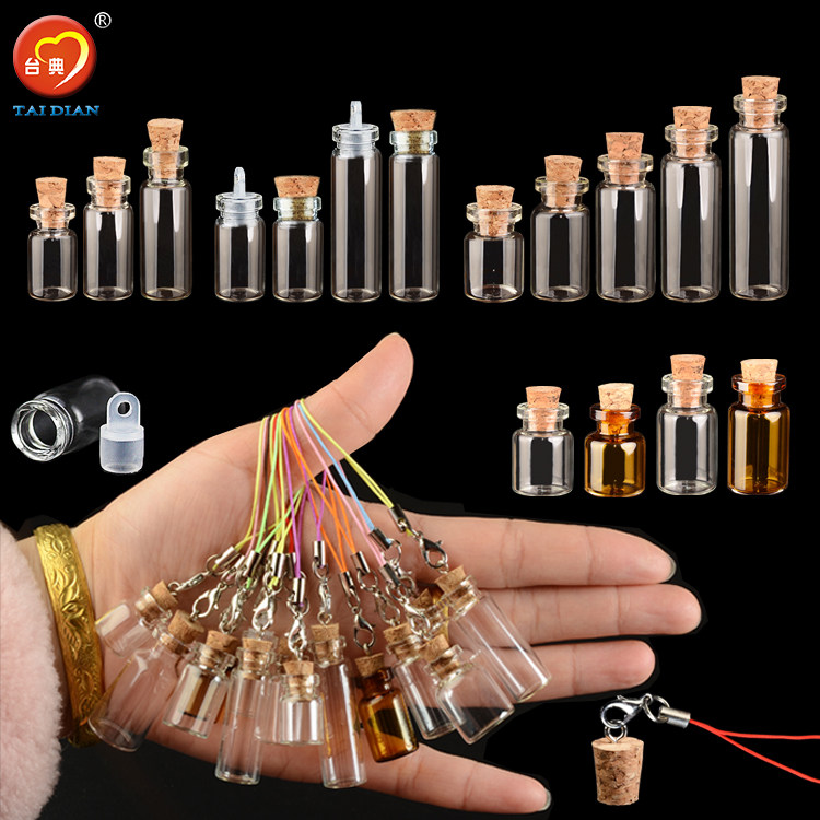 Cute Mini pendant Glass bottle Small wooden stopper Wishing bottle Drift bottle Seal with lid Small bottle pendant necklace