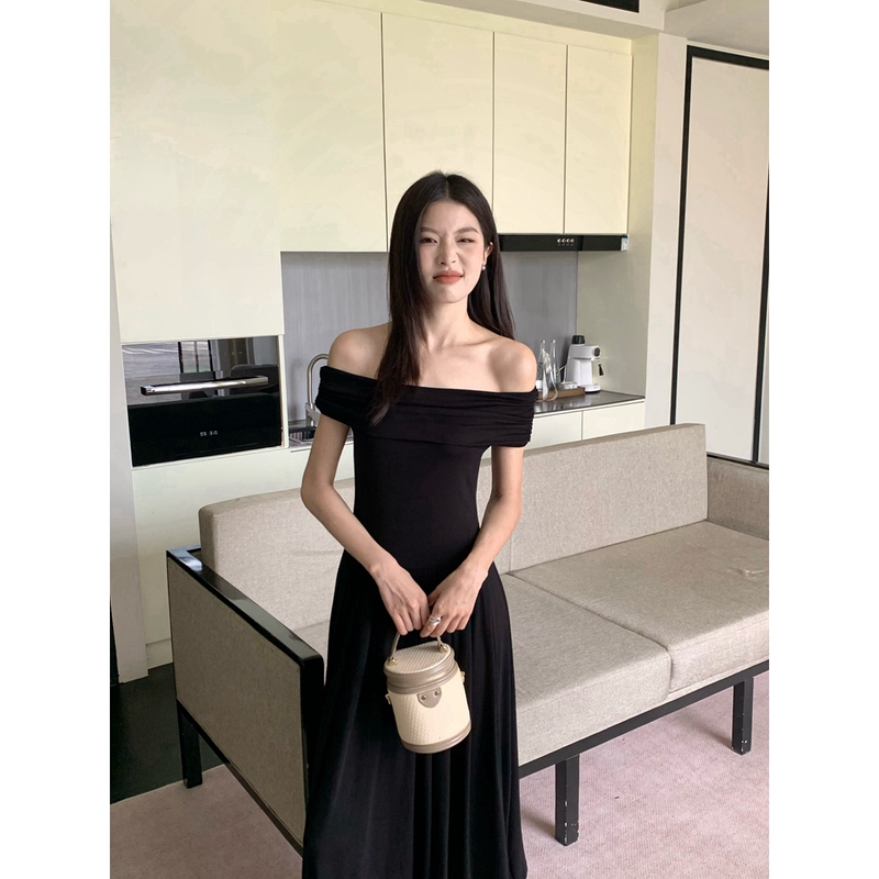 Mere Korean Black French-Style Off-Shoulder Dress for Women, New Summer Style, Elegant Waist-Cinching Slimming Off-Shoulder Long Dress
