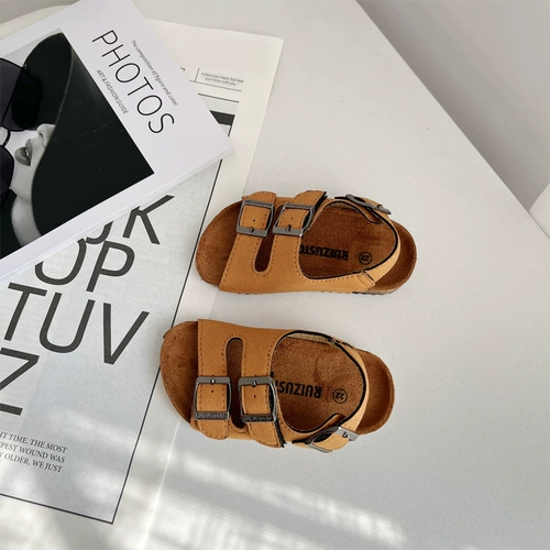 Удобная обувь, сандалии на липучке, пляжная пляжная обувь подходит для мужчин и женщин, семейный стиль, в корейском стиле