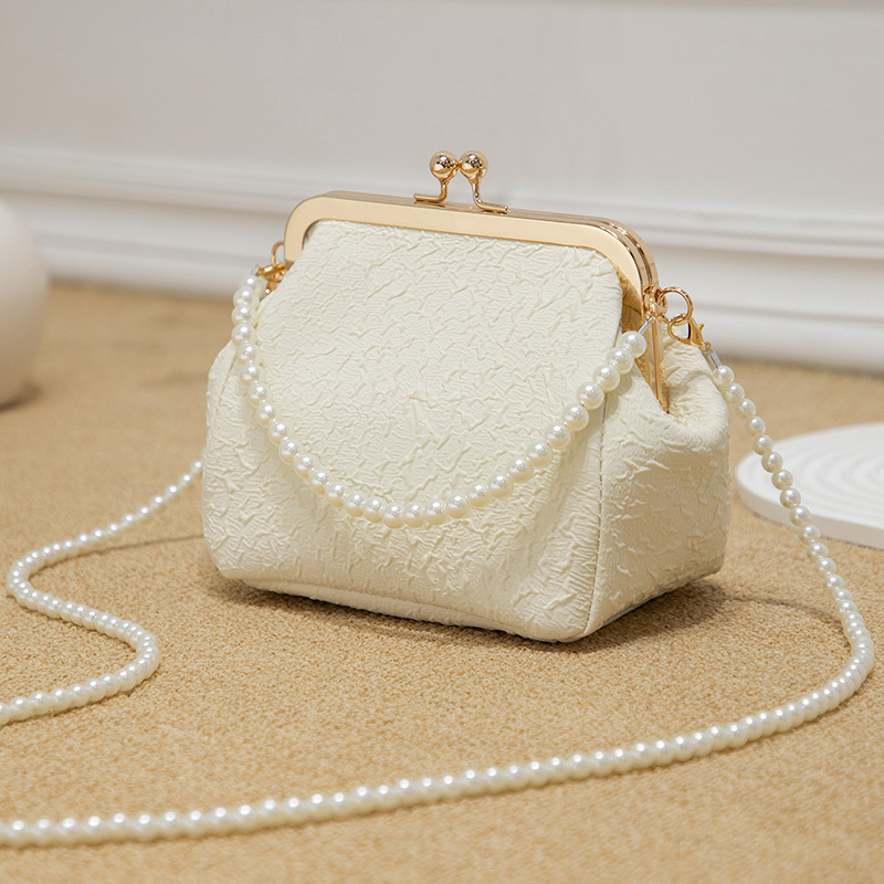 Pearl Bag 2026 New Style Hand-Held Shell Bag Mini Metal Chain Bag Beaded Cheongsam Bag Fashionable Crossbody Women's Bag