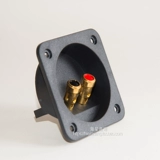 Два -дигит -динамика для проводки для проводки