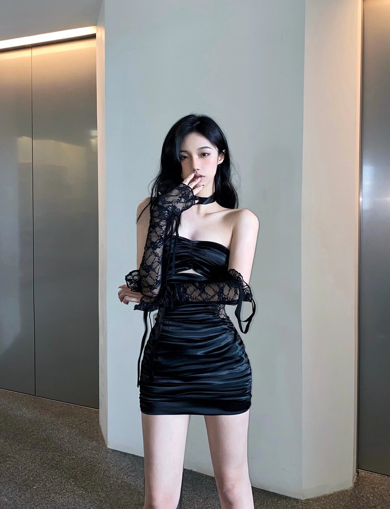Summer new small crowddesign satin pleated lace dress woman pure desire hot girl black advanced bag hip skirt woman