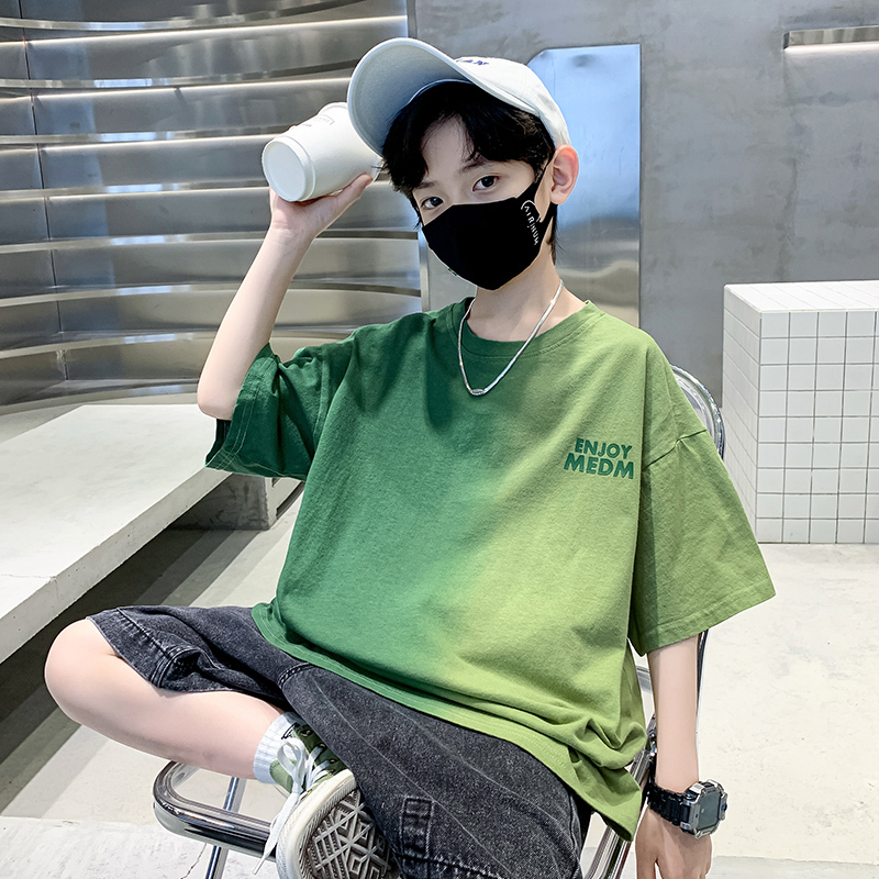 Boys' Summer Gradient Short-Sleeve T-Shirt 2026 New Style for Older Children, Summer Half-Sleeve Top, Cool and Stylish Boys' Trendy T-Shirt
