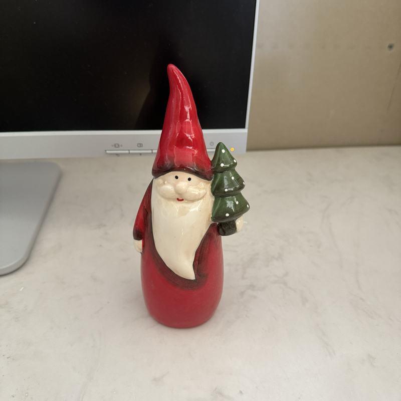 Christmas Old Man Gnome Ceramic Ornament Creative Cartoon Cute Three-Dimensional High Temperature Resistant Restaurant Holiday Decoration Ornament