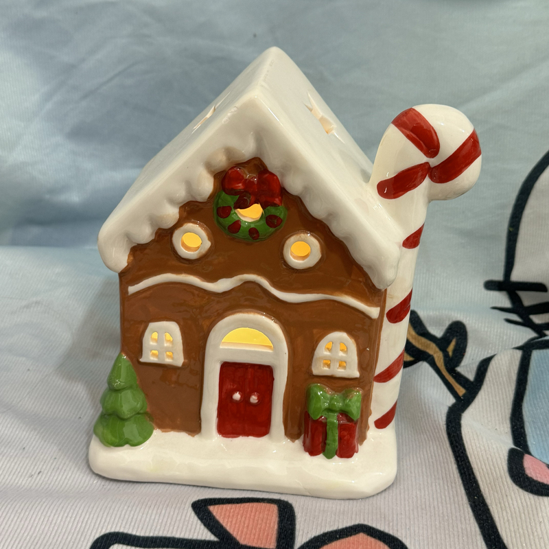 Ceramic Christmas Gingerbread House with Hollow Design and Lights, Creative European-Style Home Decoration, Atmospheric Lighting
