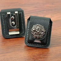 Фиолетовая черная кожаная голова льва головы