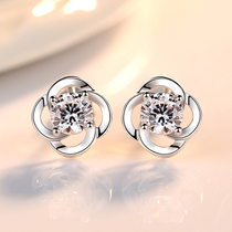 Chow Tai Fook Star PT950 platinum stud earrings women Mo Sang diamond earrings 18K white gold four-leaf clover simple drop earrings