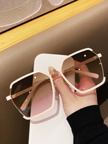 Summer sunscreen sunglasses 2021 new Chains senior sensation Skinny lady Fashion High-end Sunglasses