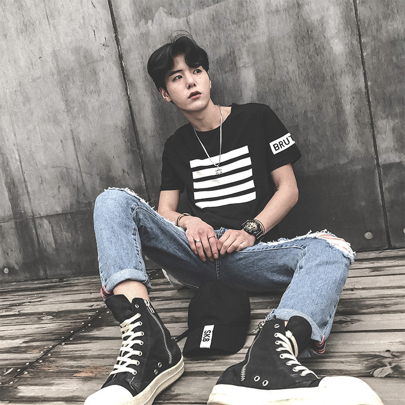2017个性黑色日系短袖潮男韩版条纹百搭简约衣服t恤潮流夏季圆领