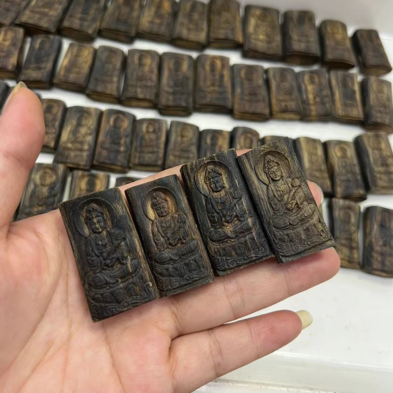 奇楠沉香高油脂素牌绿棋楠重工雕刻观音佛像沉香原木吊坠牌车挂件评价