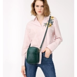 Сумка для телефона, модная сумка на одно плечо, кожаная маленькая небольшая сумка, из натуральной кожи, коллекция 2023, популярно в интернете