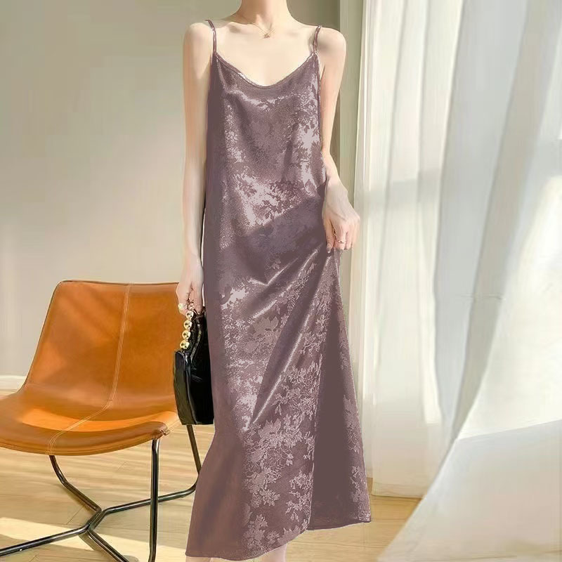Summer New Style French-Style Suspender Mid-Length Dress, High-End Satin Jacquard Loose-Fitting Slimming Tank Dress Summer New Style French-Style Suspender Mid-Length Dress, High-End Satin Jacquard Loose-Fitting Slimming Tank Dress
