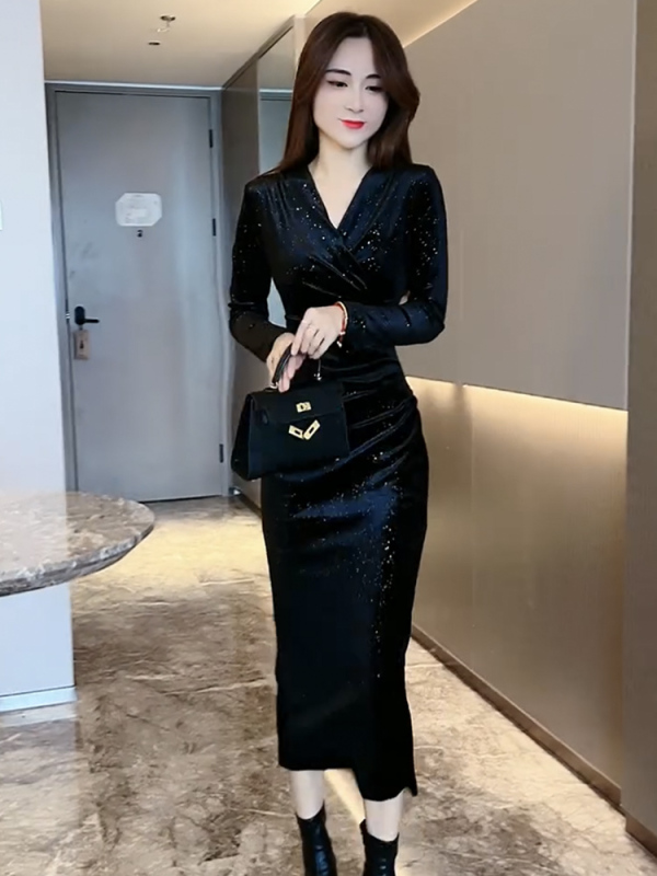 2026 Autumn/Winter New Light Luxury Stand Collar Long Sleeve Velvet Starry Black Slim Fit Fashion Versatile Dress for Women
