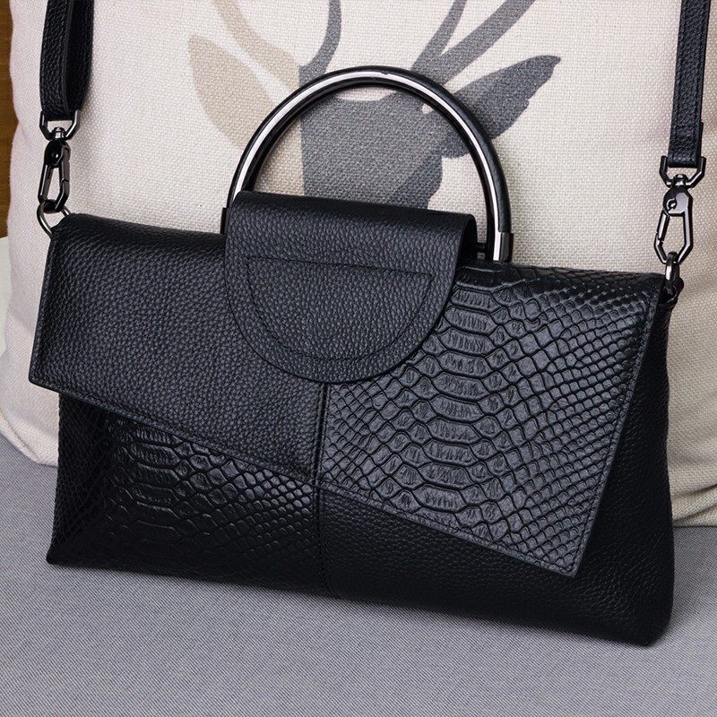 Ruofeng leather clutch bag 2023 new trendy large-capacity banquet bag fashion temperament ladies Messenger bag small bag trendy