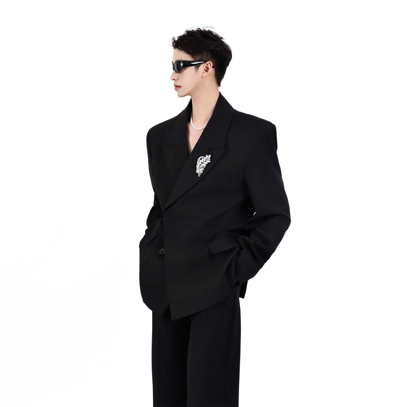 Unbound Silhouette Design Black Blazer for Men, High-End Metallic Shoulder Lift, Waist-Cinching Casual Suit, Trendy
