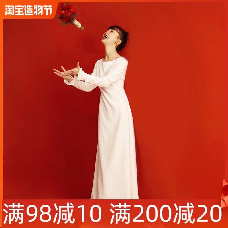 Vintage satin wedding dress female 2020 new summer bride goes out to welcome long sleeve wedding dress simple and lightweight