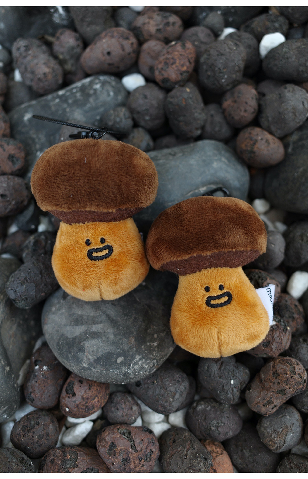 雨過山オリジナル ポルチーニ茸のふわふわチャーム かわいいきのこ型