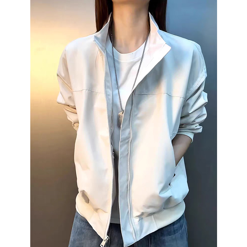 White Early Spring Short Stand-Up Collar Jacket for Women, Sporty American-Style Workwear Flight Jacket, Casual Windproof Baseball Jacket