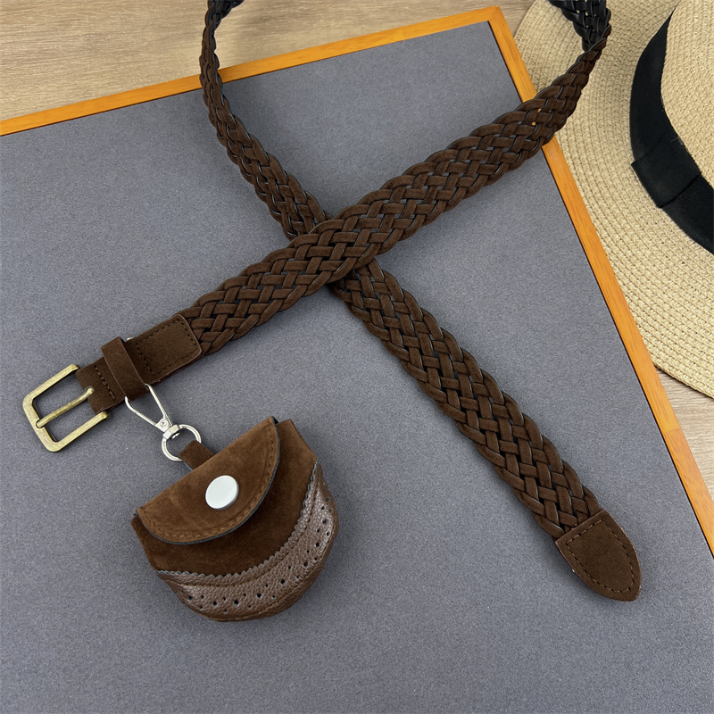 American Retro Woven Belt Bag for Women, Mini Bag with Unique Design, Niche Coffee-Colored Leather Belt Small Waist Bag Accessory