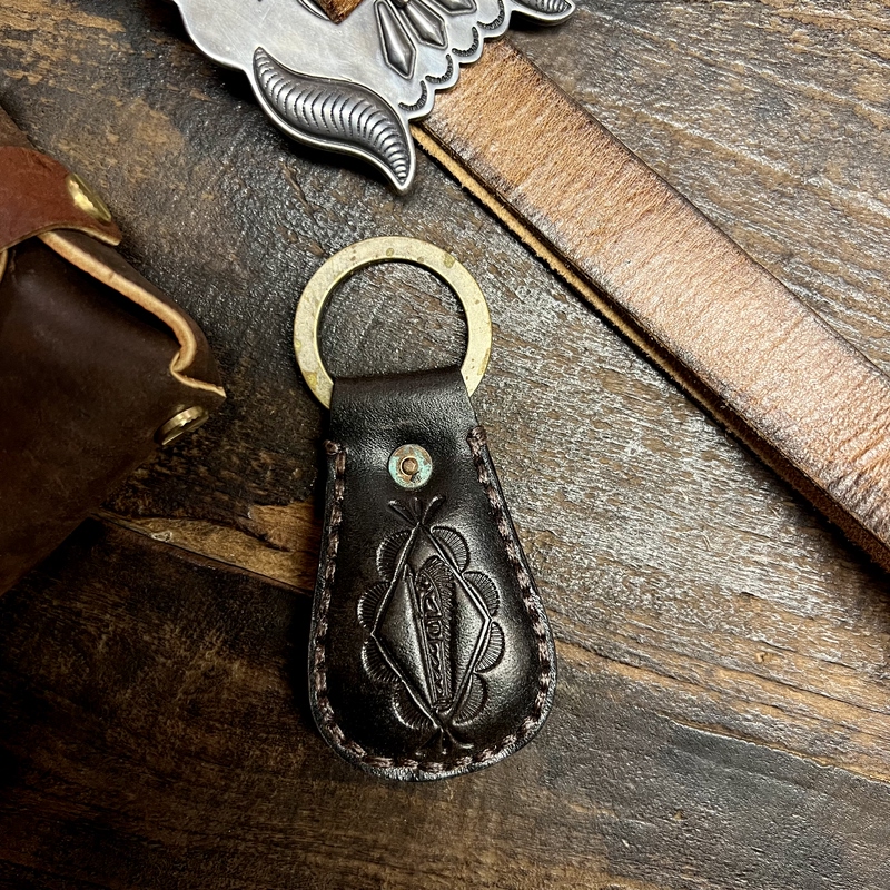 Small Quantity Foreign Orders Italian Leather Handmade Vintage American-Style Keychain Pendant for Car and Motorcycle Keys Small Quantity Foreign Orders Italian Leather Handmade Vintage American-Style Keychain Pendant for Car and Motorcycle Keys