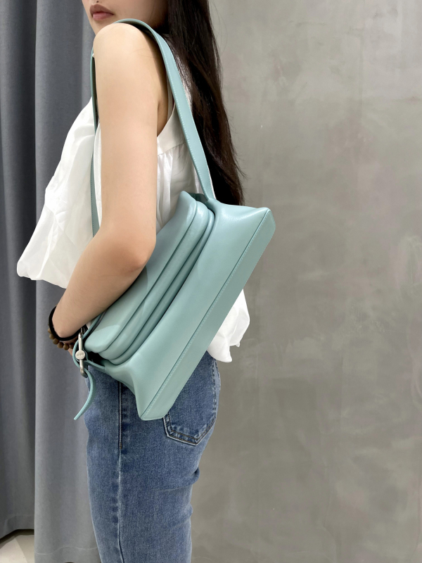 Korean Niche Brand Osi Ye Shuhua Same Style Baguette Bag Shoulder Satchel Armpit Pure Color Cowhide Bag
