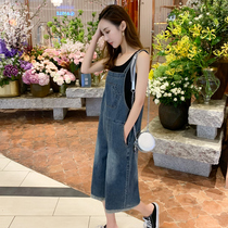 Denim wide leg bib pants womens summer 2020 Korean edition loose sling seven-point jeans straight high waist wide leg pants women