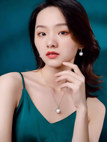 Süßwasserperlen-Halskette, Damen-Halskette aus Sterlingsilber, leichter Luxus-Perlenanhänger, Muttertagsgeschenk für Freundin und Mutter