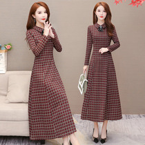 Lady Lady dress age high end 2020 autumn and winter New temperament doll collar waist Plaid knee long skirt